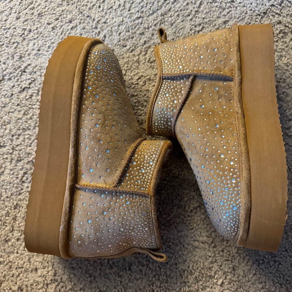 Madden Girl Ease-R Mini Cozy Platform Rhinestone Booties - Picture 2 of 6
